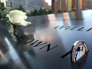 2015-06-nyc-wtc-2-mjl-23-phone